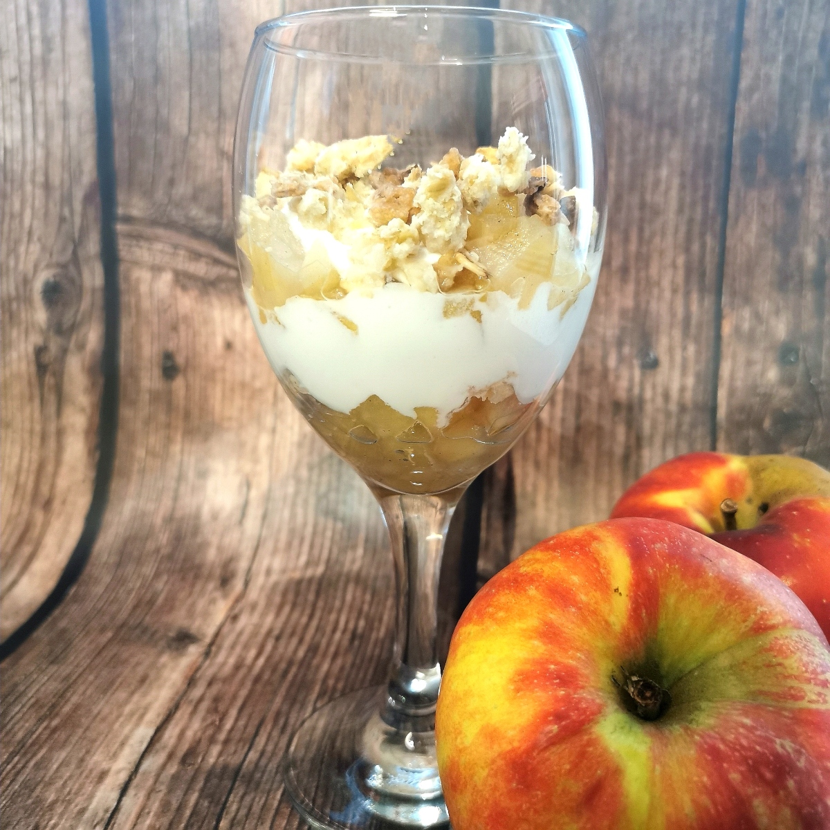 APFELSTRUDEL IM GLAS